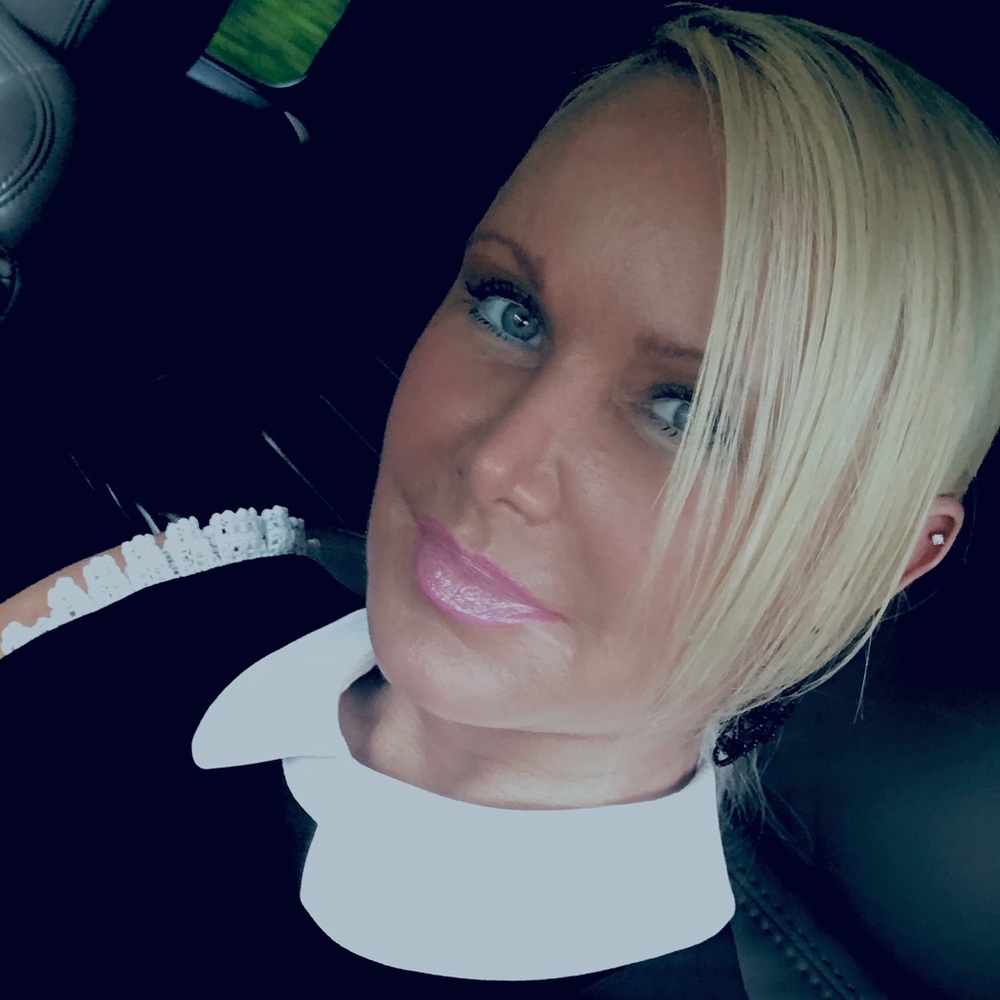 Gorgeous Dressy Peter Pan Collar Dress Shirt.